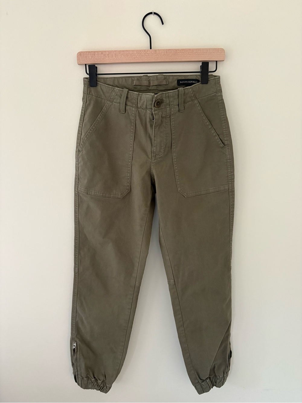Banana Republic Olive Green Women’s Utility Jogger Pants